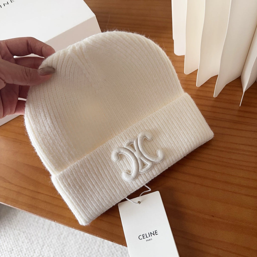 CL Beanie in White