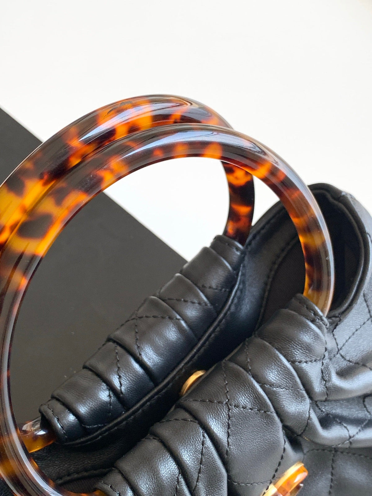 CC 26C Lambskin Bag Tortoiseshell Handle Edition