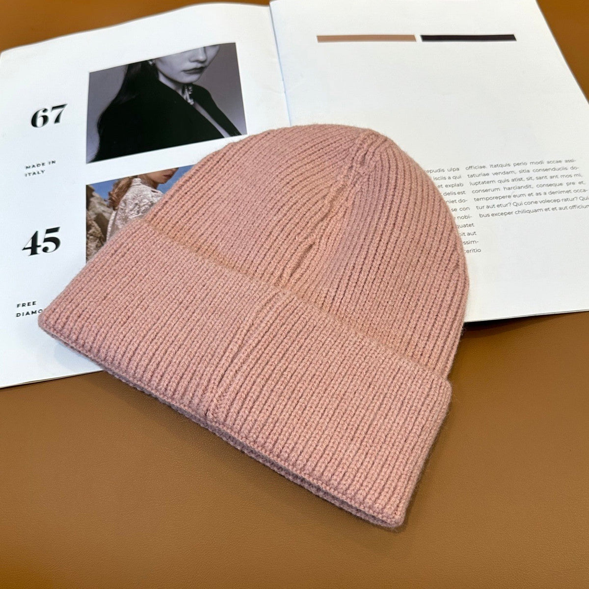 l/v Knit Beanie in Pink