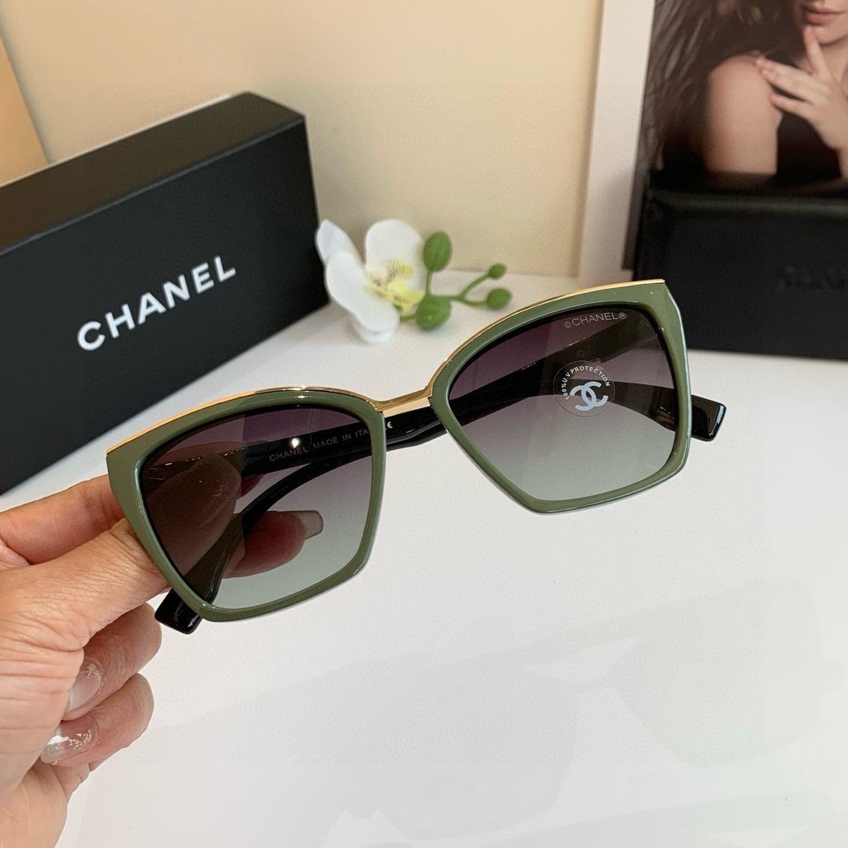 CC Square Sunglasses with Olive